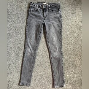 Levi’s 721 High Rise Skinny Jeans
